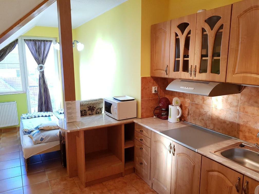 Deak Vendeghaz Apartman Hotel Hajduszoboszlo Exterior photo